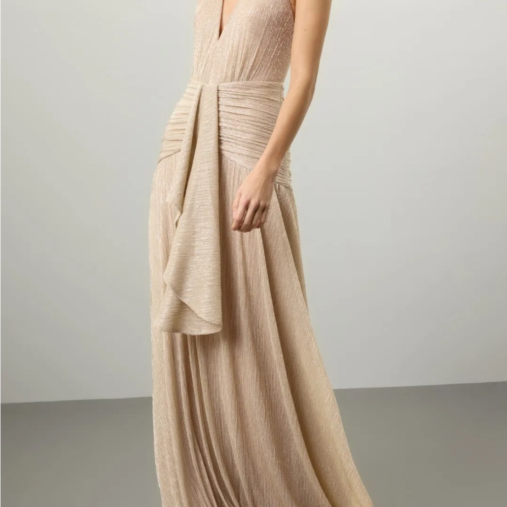 Elegant Gold Evening Dress